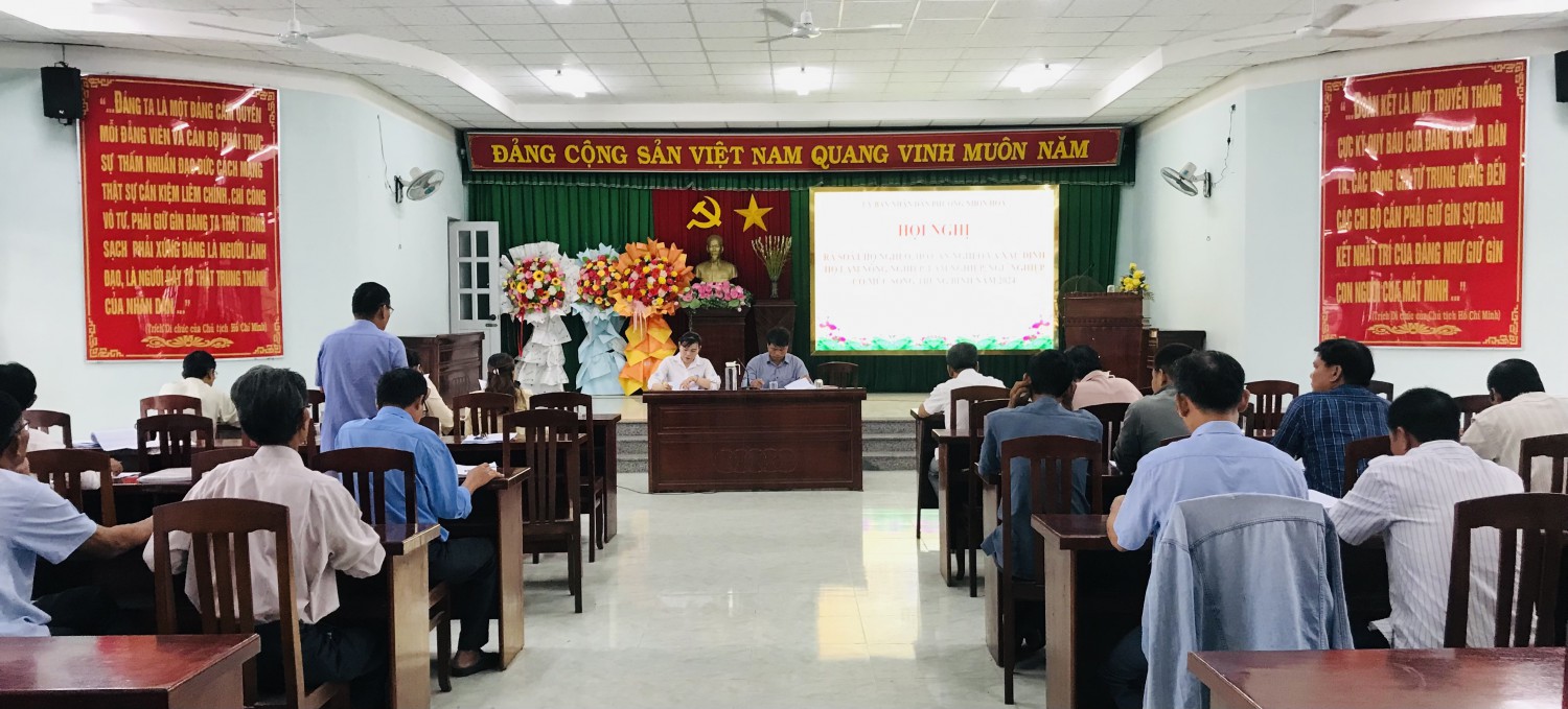 TỶ LỆ HỘ NGHÈO, CẬN NGHÈO PHƯỜNG NHƠN HÒA  CHIẾM 0,9% TỔNG SỐ HỘ TRÊN ĐỊA BÀN PHƯỜNG,  GIẢM HƠN 2,38% SO VỚI NĂM 2023