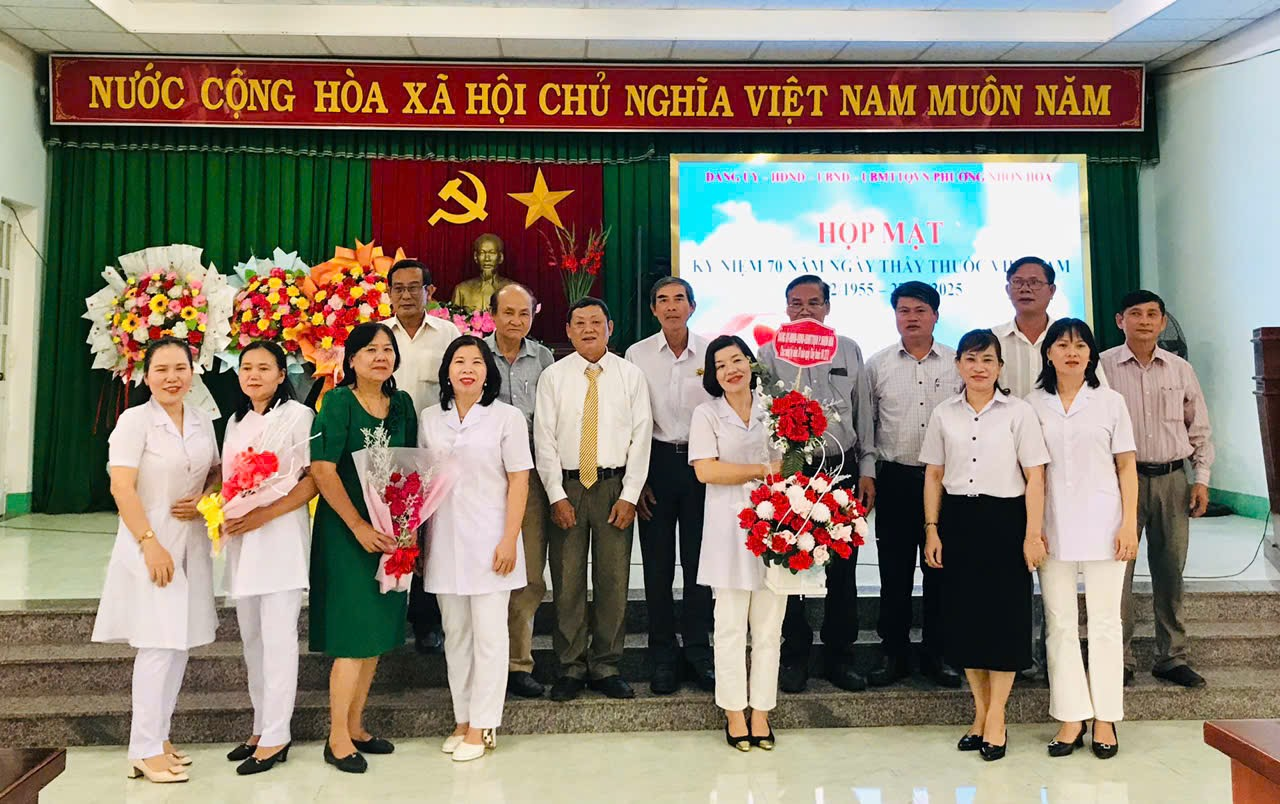 Phường Nhơn Hòa tổ chức họp mặt kỷ niệm 70 năm  Ngày Thầy thuốc Việt Nam